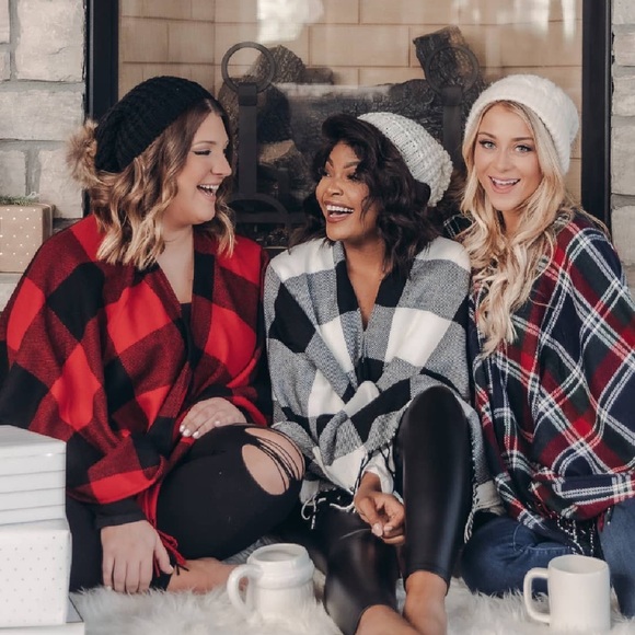 LAST 1! 5 Star Rated! New Cozy Soft Chic Plaid Fringe Poncho Ruana - Picture 5 of 11